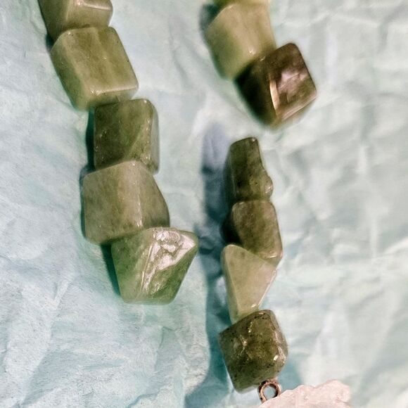 Square Green Aventurine Lumurian Hand Made Silver Loop Water Window Crystal L2 - Picture 2 of 8